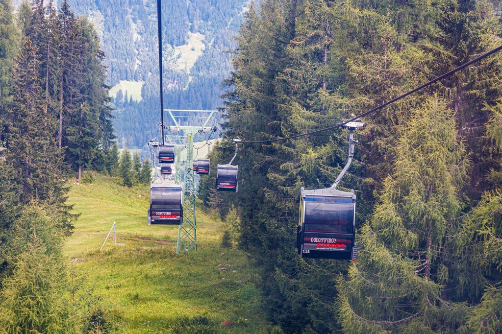 Trasse Hössbahn - Fahrt hinunter ein letztes Mal. Bald wird diese Bahn der Vergangenheit angehören. - © alpintreff.de - Christian Schön