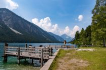 Der Schiffsanleger Forelle - Camping Sennalpe am östlichen Seeende • © alpintreff.de / christian schön